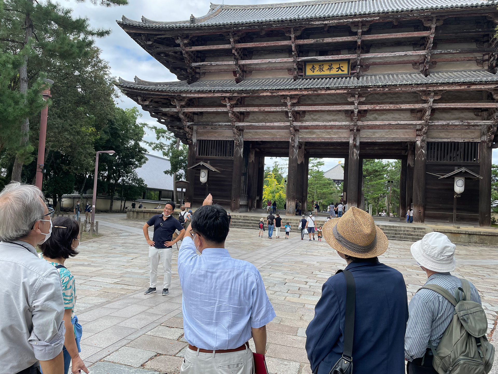 対談前日の東大寺取材の様子